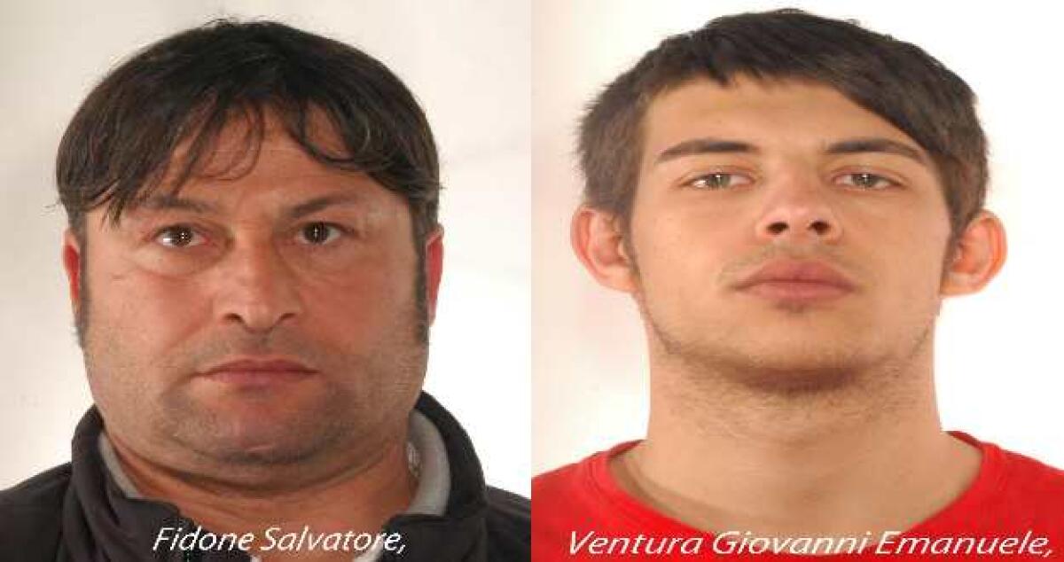 Ripresi dalle telecamere, il VIDEO che incastra i due rapinatori -
