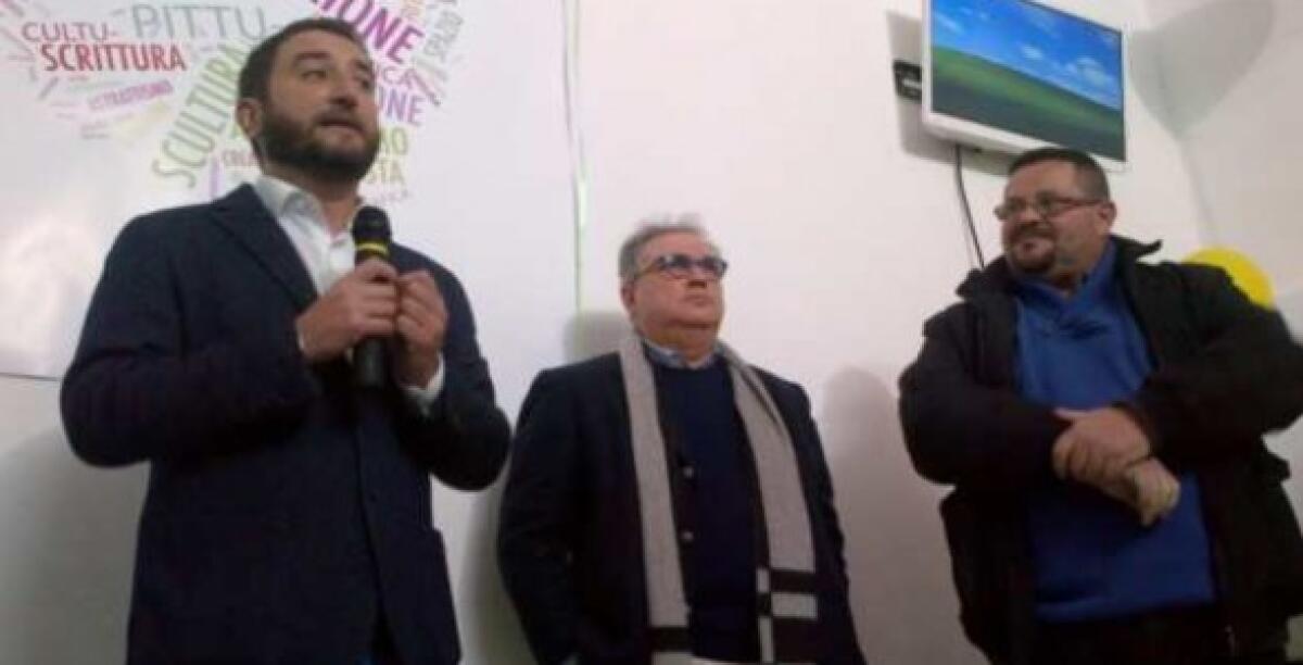 "Abbiamo dichiarato guerra al brutto", da piazza Roma le idee 5 Stelle -