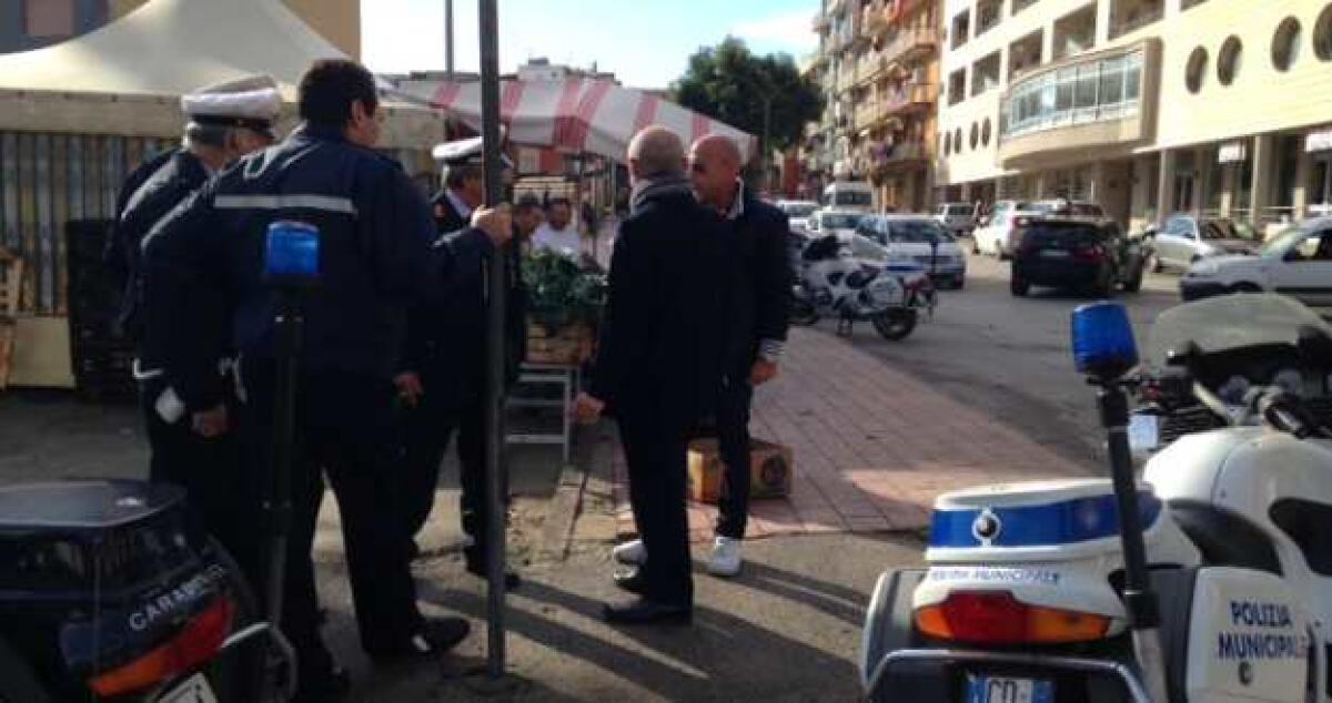 300 chili d'ortofrutta sotto sequestro, blitz al mercato di via Madonna del Rosario -