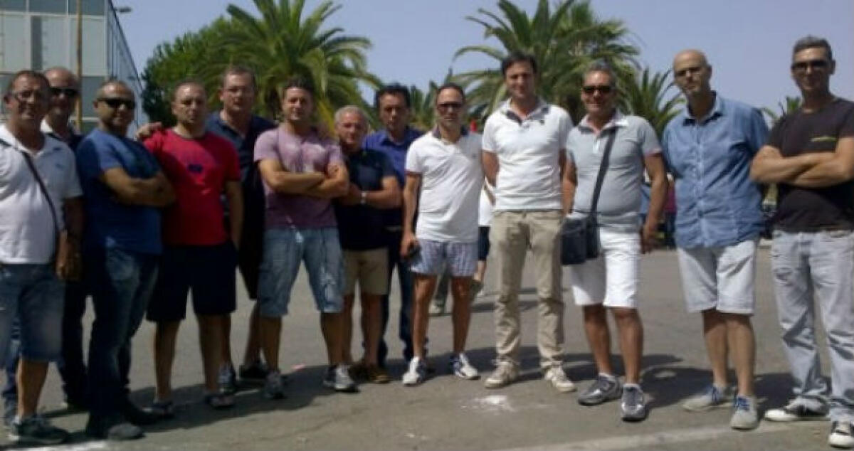"Finora solo trasferte", i chimici alzano i toni a Palermo: il prefetto chiama l'Eni? -