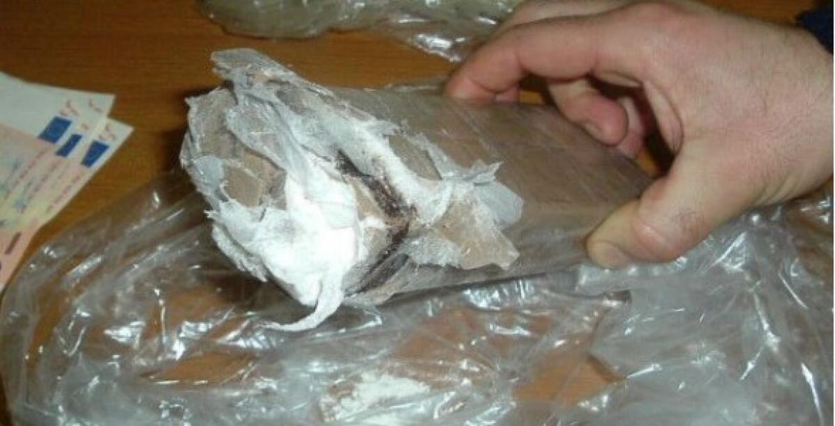 Sui panetti d'hashish spacciato il marchio "Porsche", due minori sott'accusa -
