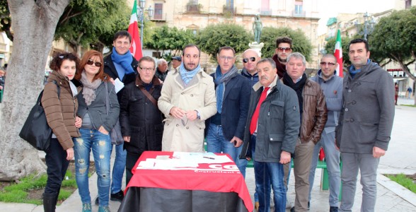 cgil-petizione-piazza.jpg