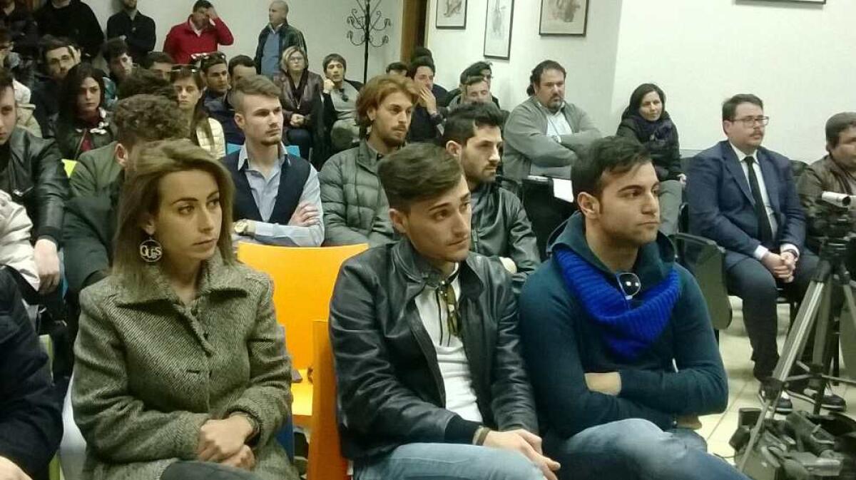 Greco incontra gli studenti: "Basta con le clientele, i giovani siano premiati dalla meritocrazia" -