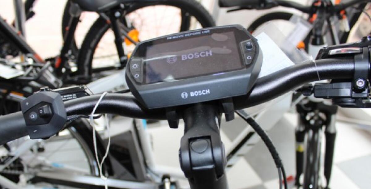 Pedalata per una mobilità sostenibile, l'Ellenika schiera innovative bici elettriche - 