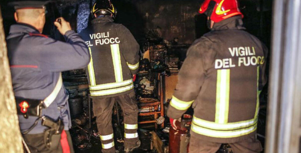 Chiedeva i soldi della buonuscita, i "ragazzi" di Alferi gli bruciarono la casa: adesso lo vogliono risarcire - 