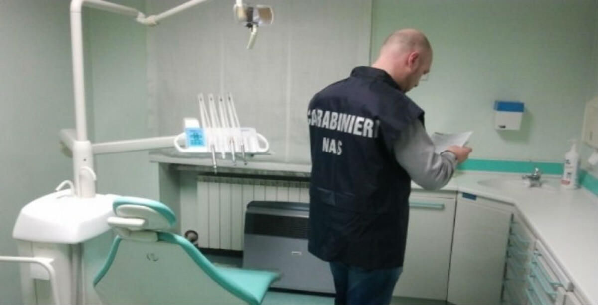 Fiosioterapisti e tatuatori, controlli dei Nas in città: si cercano gli abusivi non in regola - Immagini di repertorio