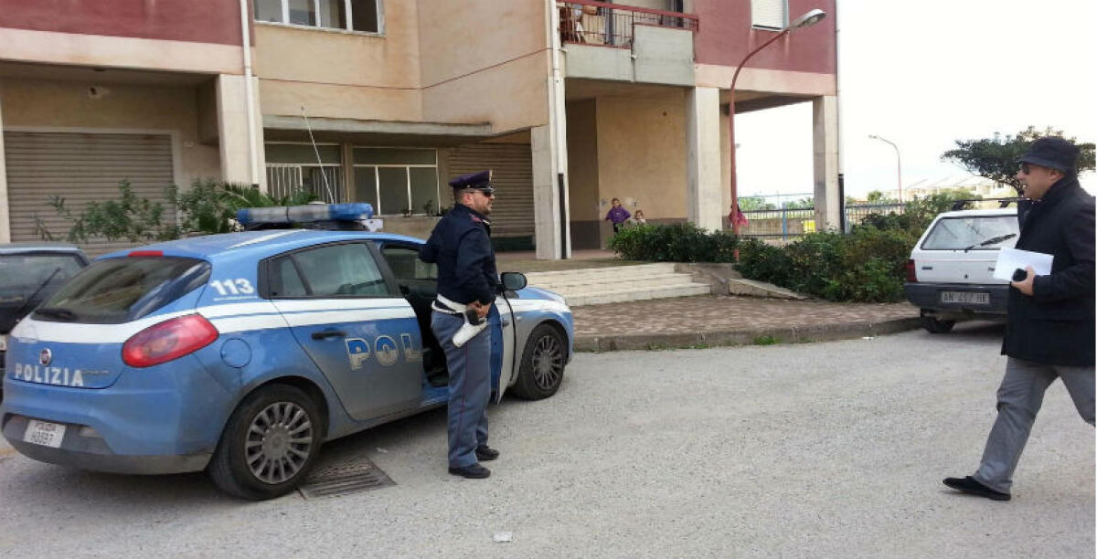 "Se non torni con me, ti ammazzo con il coltello!", minacce all'ex a Scavone: accuse a un giovane -