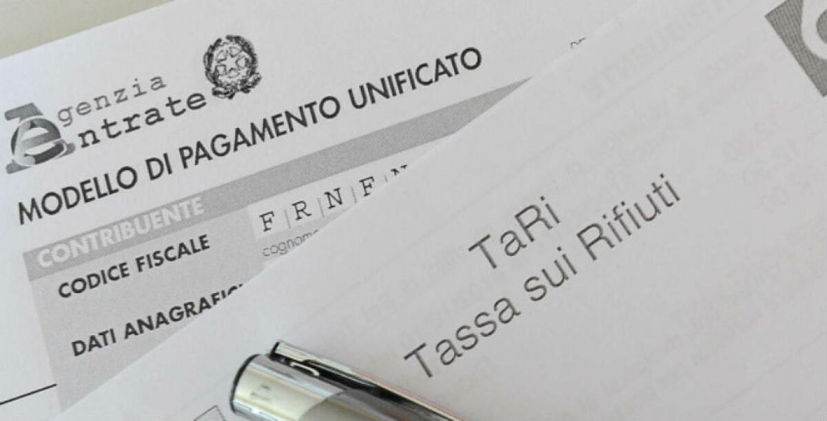 Pronti gli avvisi per il pagamento della Tari, più di 30 mila cartelle: parte la corsa all'appalto - 