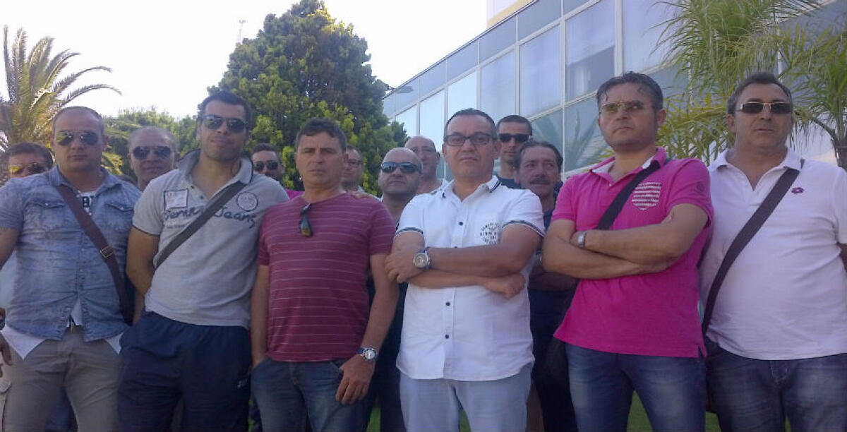 L'indotto Eni in protesta, la rabbia degli operai di Eurocoop, Eurotec e Cosime: "Siamo senza stipendi e l'area di crisi?" -
