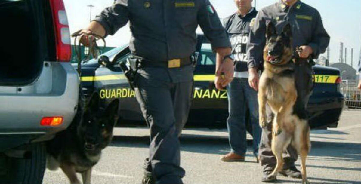 Sulla statale 115 con venti grammi di cocaina, i finanzieri di Licata arrestano un gelese quarantanovenne - 