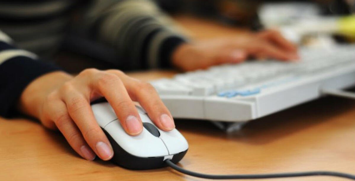 Tra lei e il marito c'era...la segretaria colpita anche con un computer: a processo la moglie gelosa - 