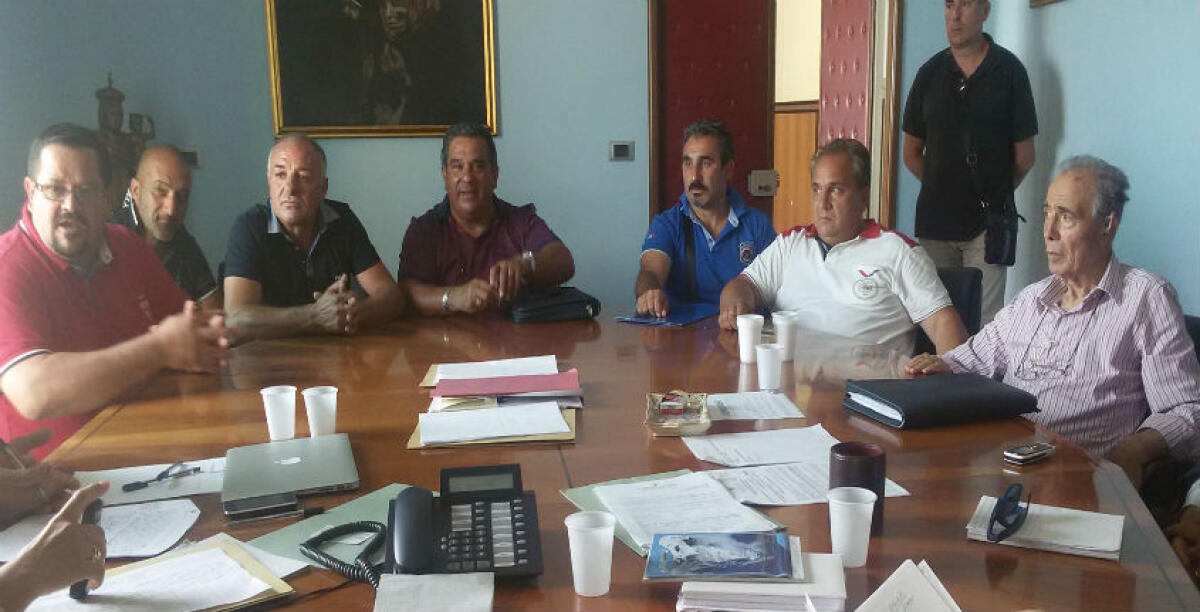 Il mercato in via Madonna del Rosario, c'è l'accordo tra giunta e ambulanti: sì ai pagamenti - 