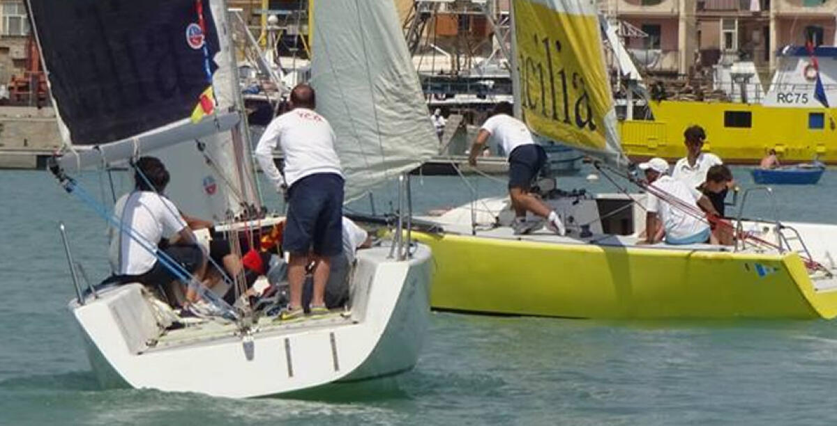 Al via la regata velica memorial "Enzo Maugeri" con trenta imbarcazioni tra derive e catamarani - 