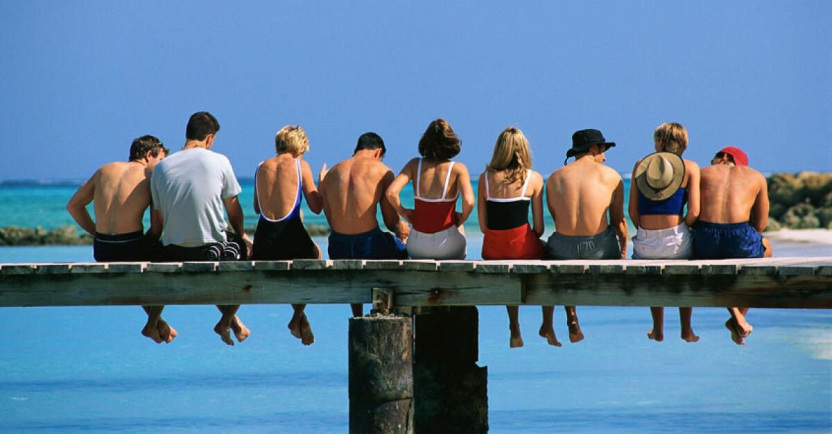 Materiale metallico in mare, scatta il divieto di balneazione nei pressi di un lido - 