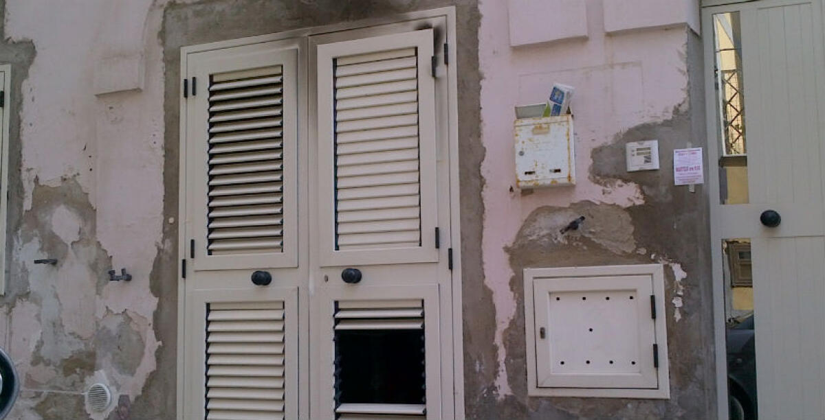 Fiamme a Borgo, un rogo nell'abitazione di una badante in via Pistillo: l'incendio appiccato nella notte - 