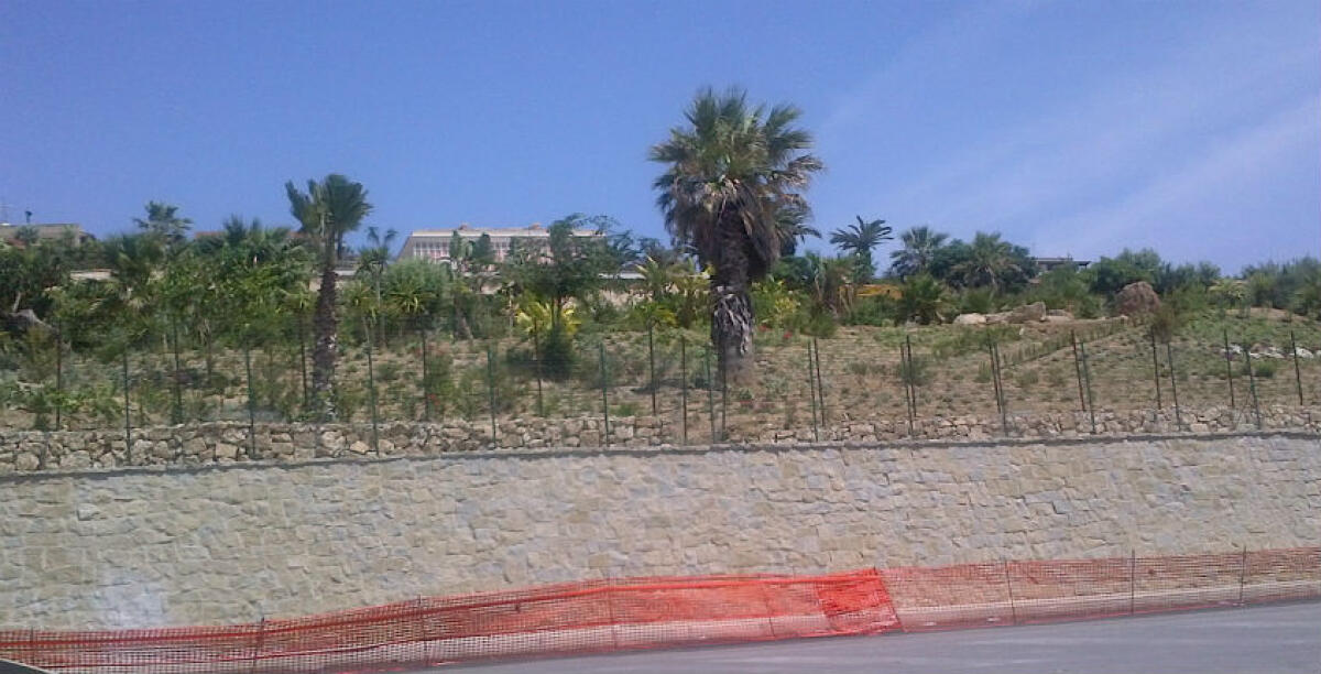 Il Genio civile cerca nuovi fondi per il costone sul lungomare: "Mettere in sicurezza torrenti e corsi d'acqua" - 