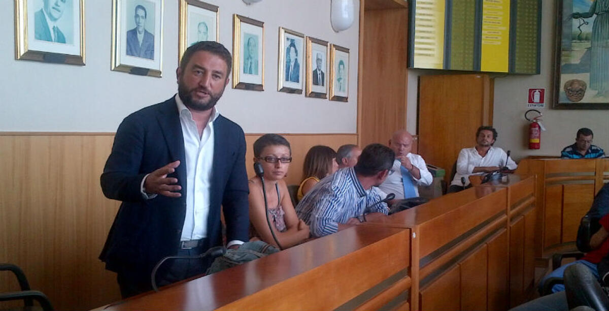 Catania o Caltanissetta? Cancelleri infiamma la polemica...il centro sinistra riflette a ranghi ridotti - 