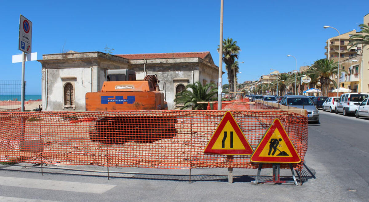 I cantieri sul lungomare, ripresi i lavori: "Verifiche in corso" e la giunta contesta la sanzione dell'Asp - 