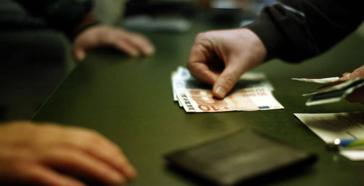 Soldi riciclati per le casse dei clan, chiuse le indagini della Dda: accuse ad un mediatore immobiliare - 