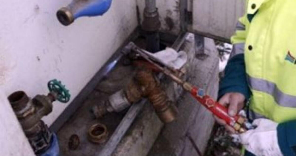 Caltaqua e i distacchi ai morosi, Giudice contro Messinese: "Cosa sta facendo il sindaco?" -