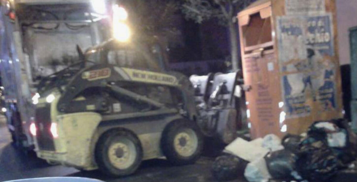 Ritornano gli autocompattatori e i bobcat, la raccolta dei rifiuti segna un nuovo capitolo - 