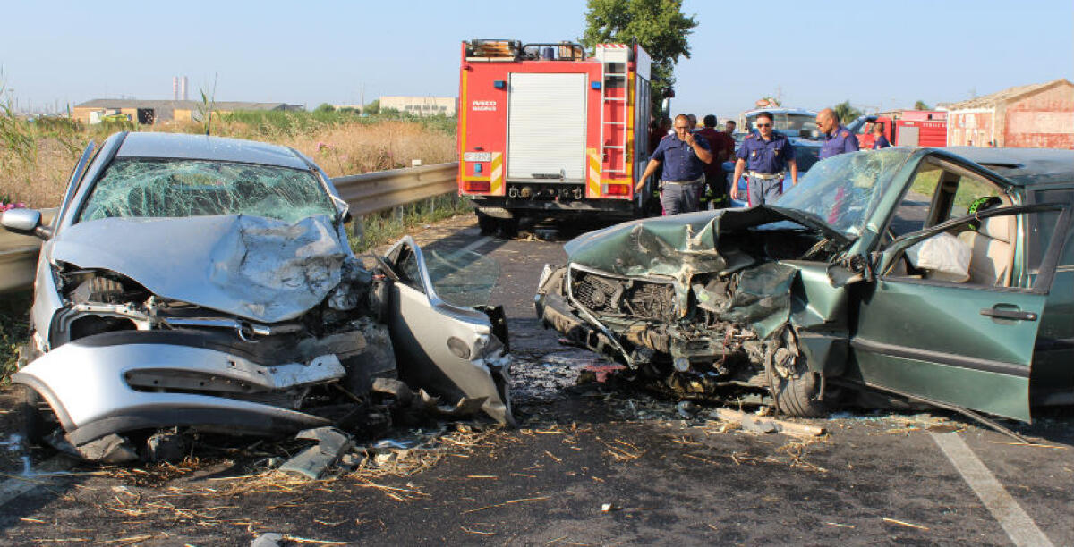 Lo schianto costato la vita a Rocco Lignano, automobili sequestrate e verifiche dei magistrati - 