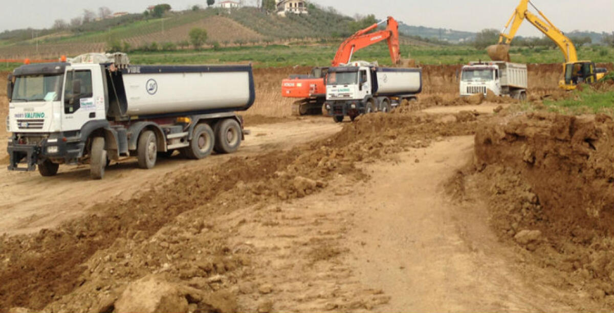 Un giro di false fatture costa caro all'ex titolare di due aziende edili, per lui due anni e dieci mesi - 