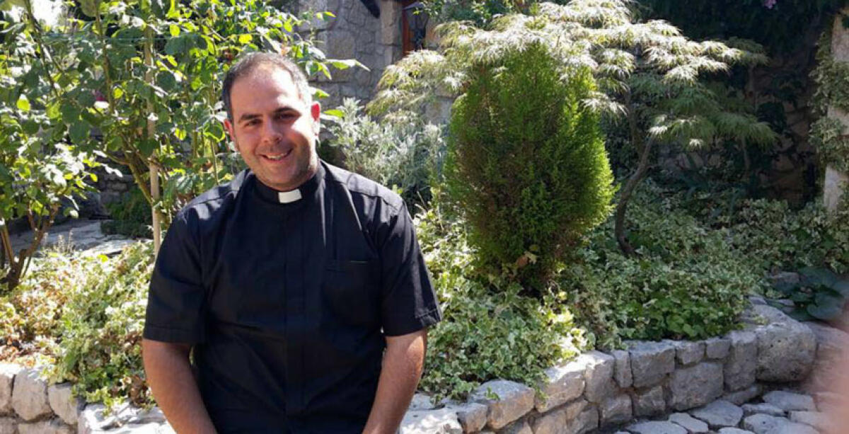 Magia e occultismo tornano di moda, don Lino Di Dio nominato esorcista -