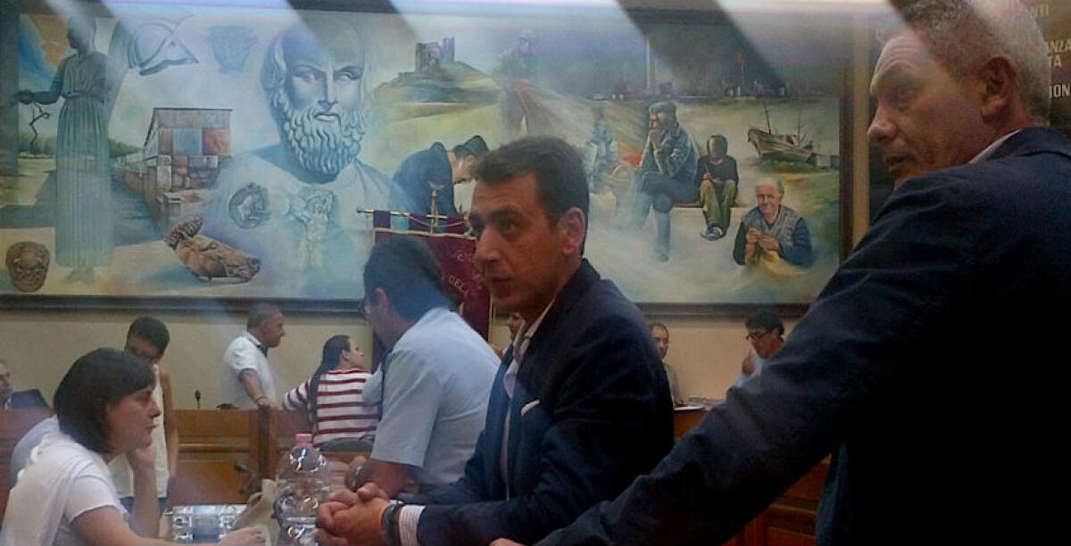 Passa il regolamento sulle commissioni, il centro sinistra contro la giunta assente: "E' indecoroso!" - 