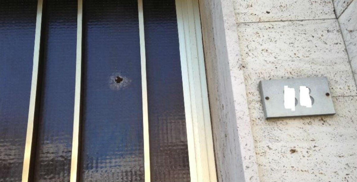 Spari a Sant'Ippolito per intimidire il rivale, le microspie piazzate nella stanza d'ospedale di Bodinaku - 