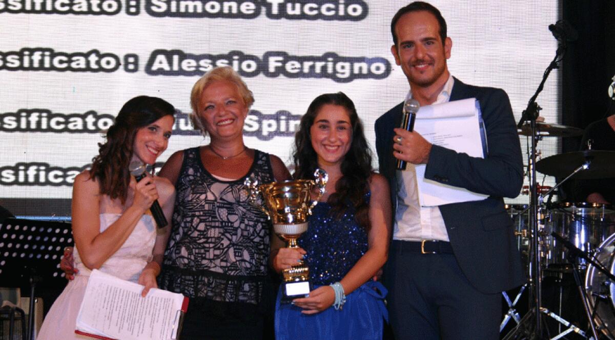 La quindicenne Sofia Turco trionfa al Festival del Golfo, alle Two Jocker il premio Radio BellaFm - 