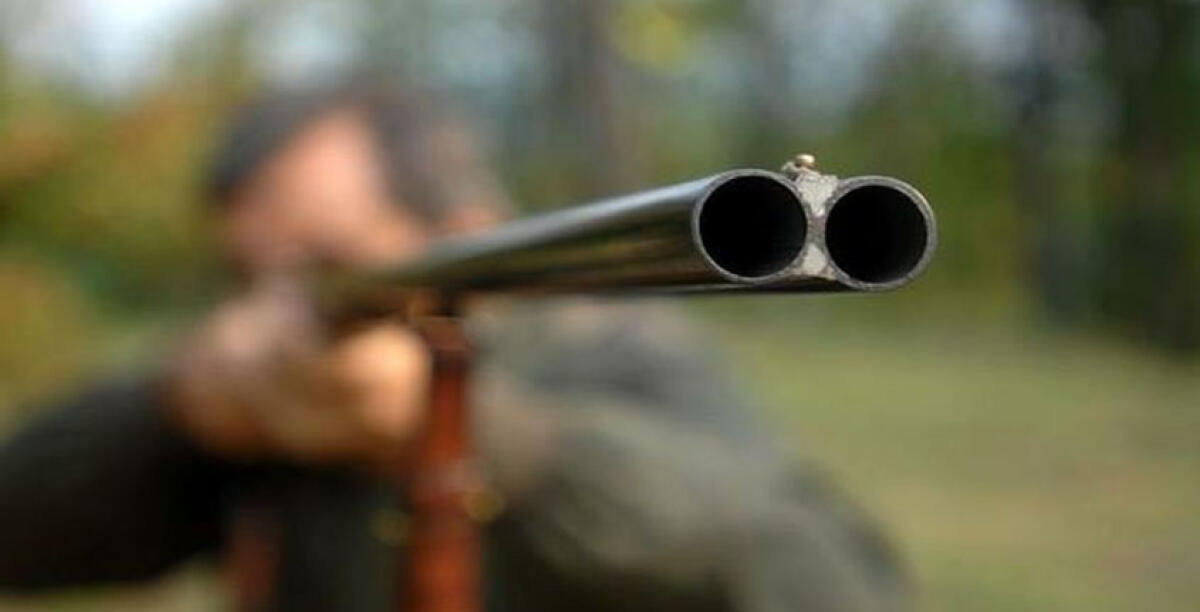 Trentenne ferito da spari di una doppietta, panico in contrada Monachella - 