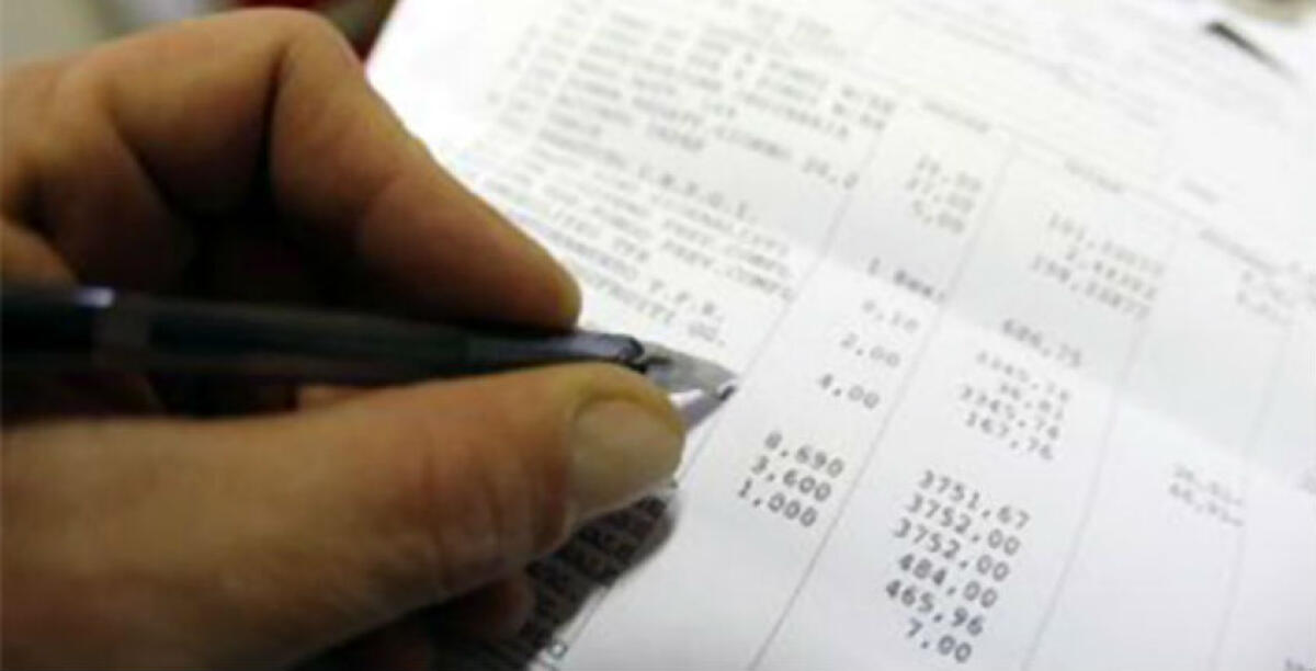 False fatture per evadere il fisco e società intestate a prestanome: c'è anche un commercialista a giudizio - 