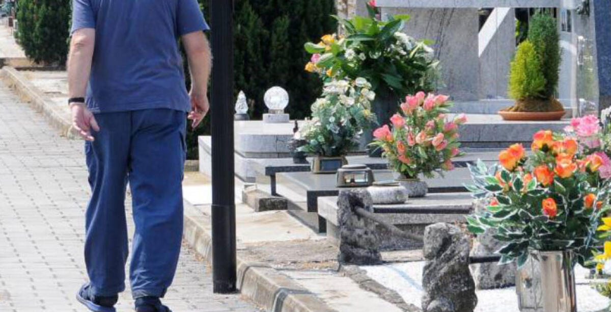 Un'eredita' contesa, rissa tra parenti durante il funerale: i carabinieri arrivano a Farello -