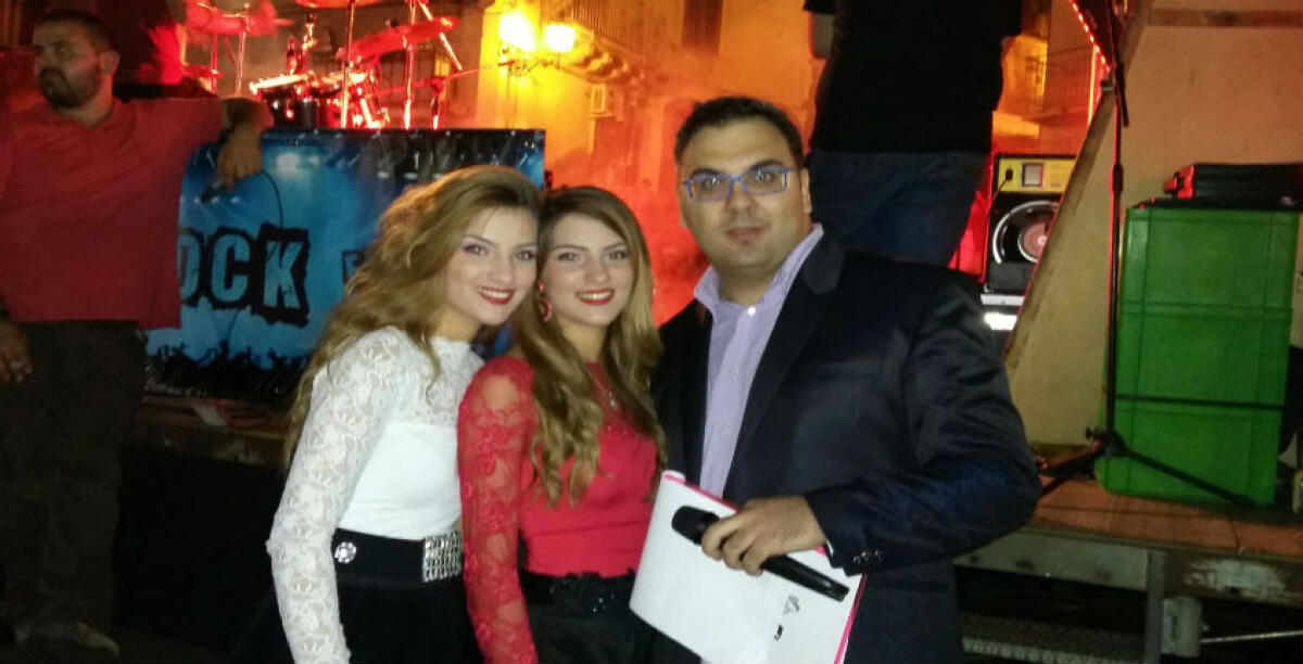 Modelle e studentesse sul palco rock di Bronte, la scelta è caduta su due giovanissime -