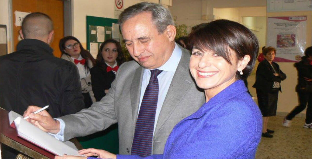 Dispersione scolastica fino al 30%, "c'è un forte disagio sociale da sconfiggere" -
