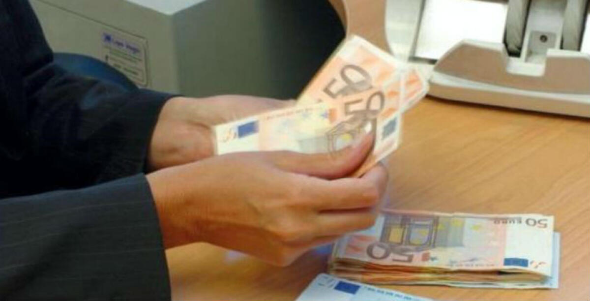 Professionisti a processo, aziende salvate con raggiri fiscali: l'Agenzia delle entrate contro un dipendente - 