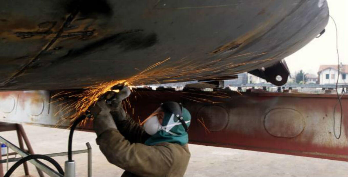 Un operaio ferito tra i cantieri navali di Genova, accuse ad un imprenditore gelese e Fincantieri - 