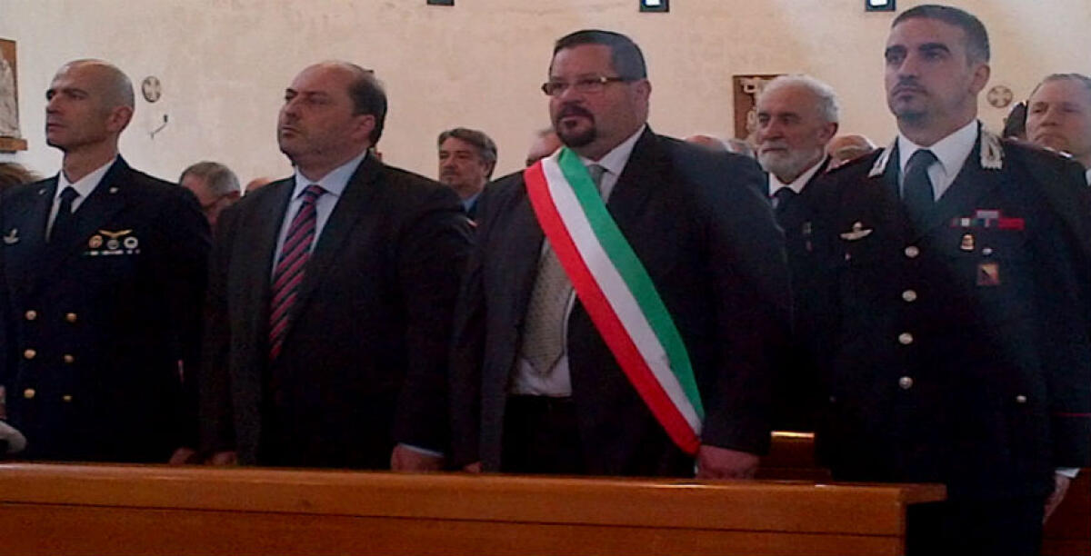 I carabinieri e le altre forze dell'ordine omaggiano "Virgo Fidelis", tutti davanti alla patrona - 