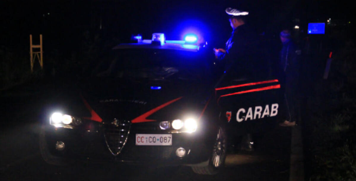 Aggredisce un Carabiniere dopo avere creato un ingorgo, automobilista arrestato - 