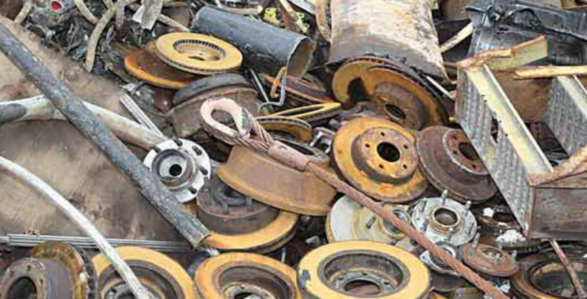 Il titolare di un centro gomme minacciato, costretto a cedere il ferro solo agli Alferi: c'è un nuovo ricorso - 