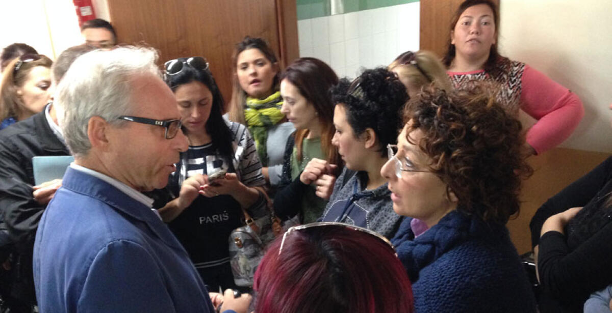 Ventidue bambini affetti da virus a scuola, i genitori: "colpa dei locali concessi agli anziani" - 