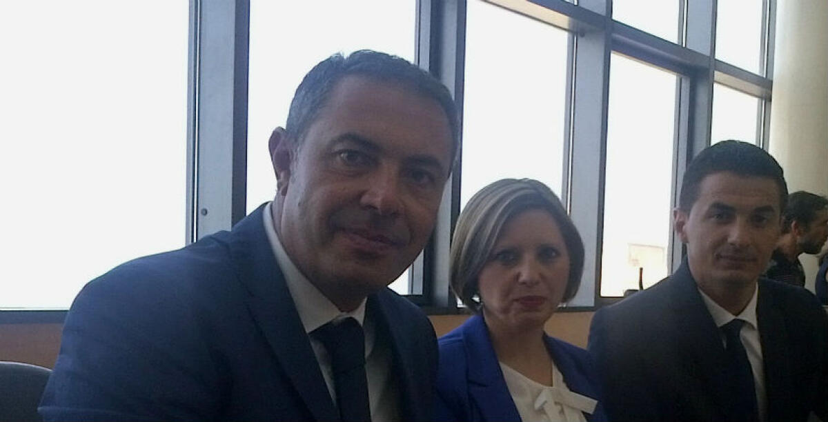 Il Pd può aspettare, Panebianco: "Non m'interessa un partito spaccato" e sono in otto nel gruppo misto -
