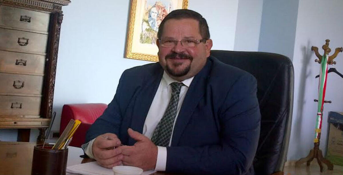 "Larghe intese? Io incontro tutti!", Messinese allontana le ombre: i consiglieri grillini alla resa dei conti - 