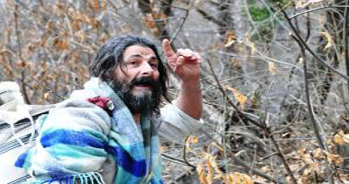 Ha violato la base Usa di Ulmo, Vaccaro torna libero: in aula si siede a terra e cita i filosofi - 