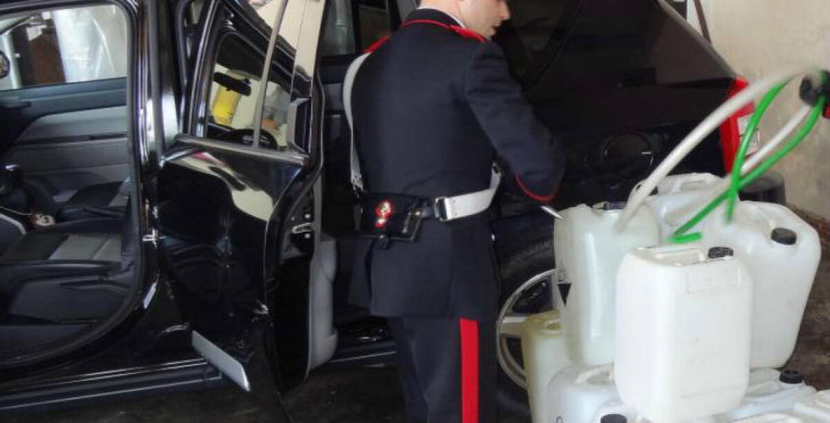 Colpisce la moglie e cerca di bruciarle l'auto e un furgone: terrore a Pavia, arrestato un gelese - 