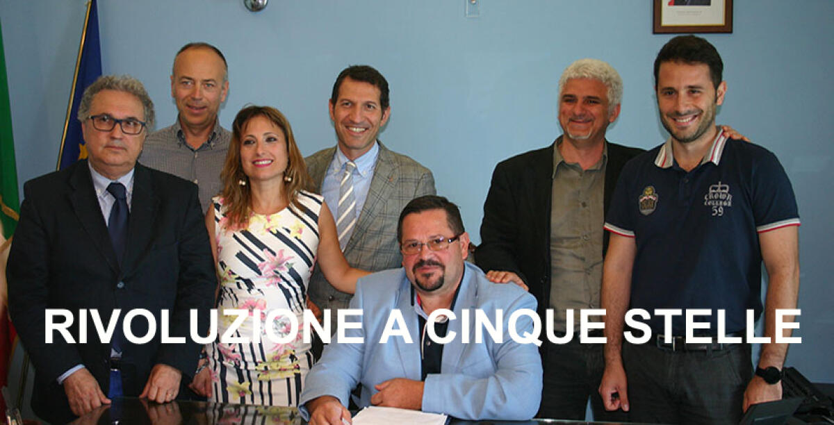 Il sindaco Messinese stravolge la giunta, licenziati i tre assessori grillini - 