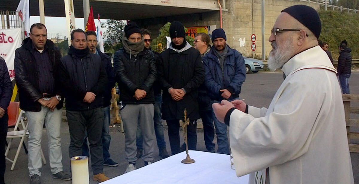 Preghiere e solidarietà per i lavoratori di Elettroclima e X Gamma licenziati - 