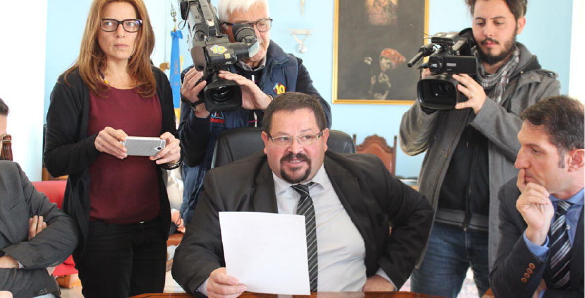 "Volevano gestire gli interessi della città", Messinese commenta l'espulsione dal M5S - 