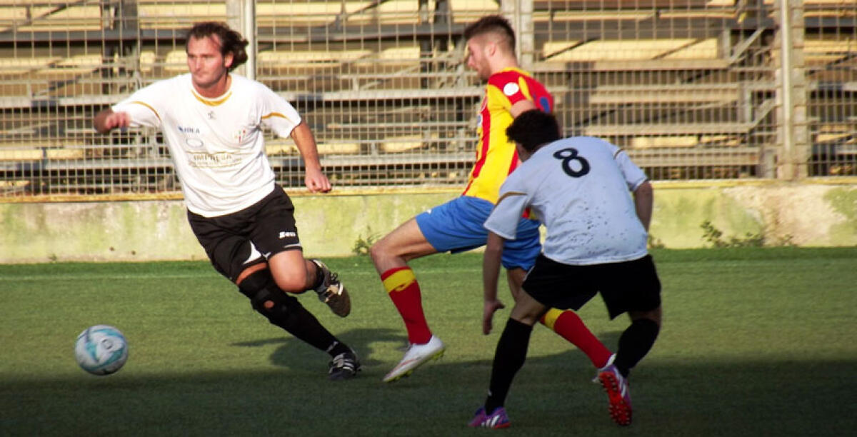 Misiti impone il primo stop alla Nissa, Scudera esagera: 3 gol al Macchitella - 